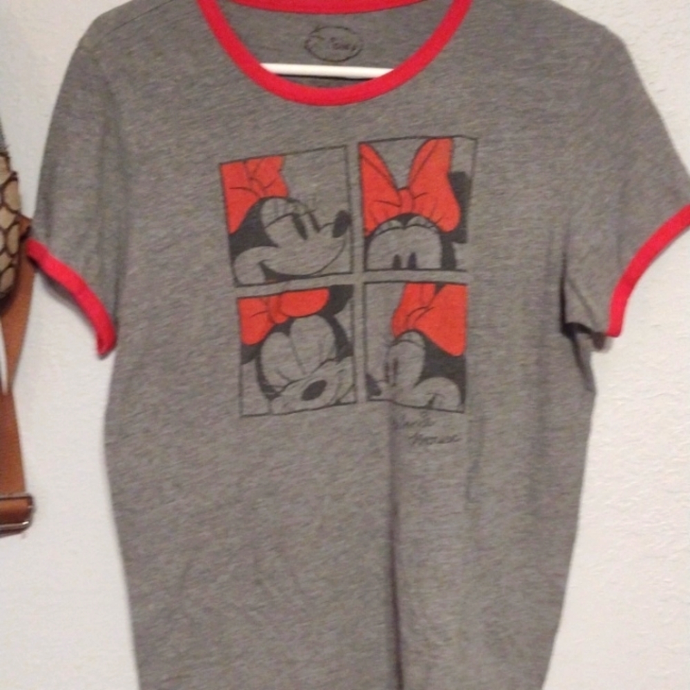 Mickey and Minnie  tshirt L